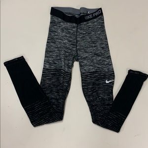 Nike Pro legging size medium women’s black/grey